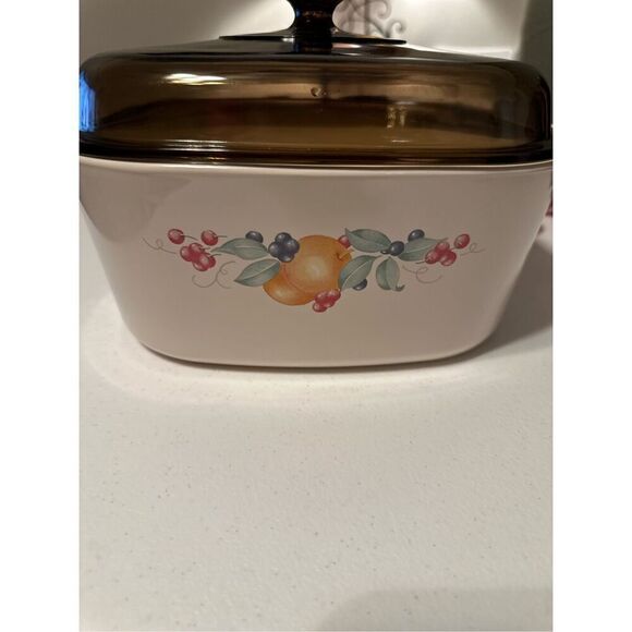 CorningWare White Abundance Casserole Dish with Lid 5 Liter - Picture 2 of 5